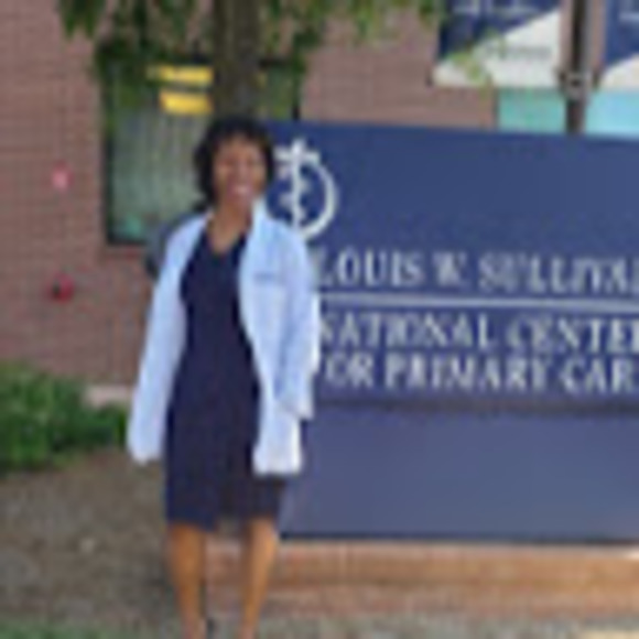 Meet your Posher, Rae - Picture 1 of 1